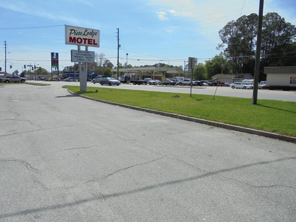 Pinelodge Motel Baxley Ngoại thất bức ảnh